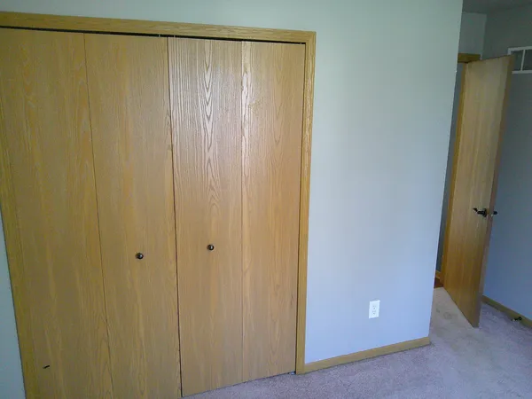 $219,900 | 741 Meridian Court, DeKalb, IL 60115