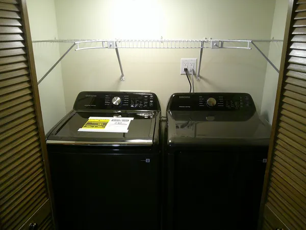 $219,900 | 741 Meridian Court, DeKalb, IL 60115