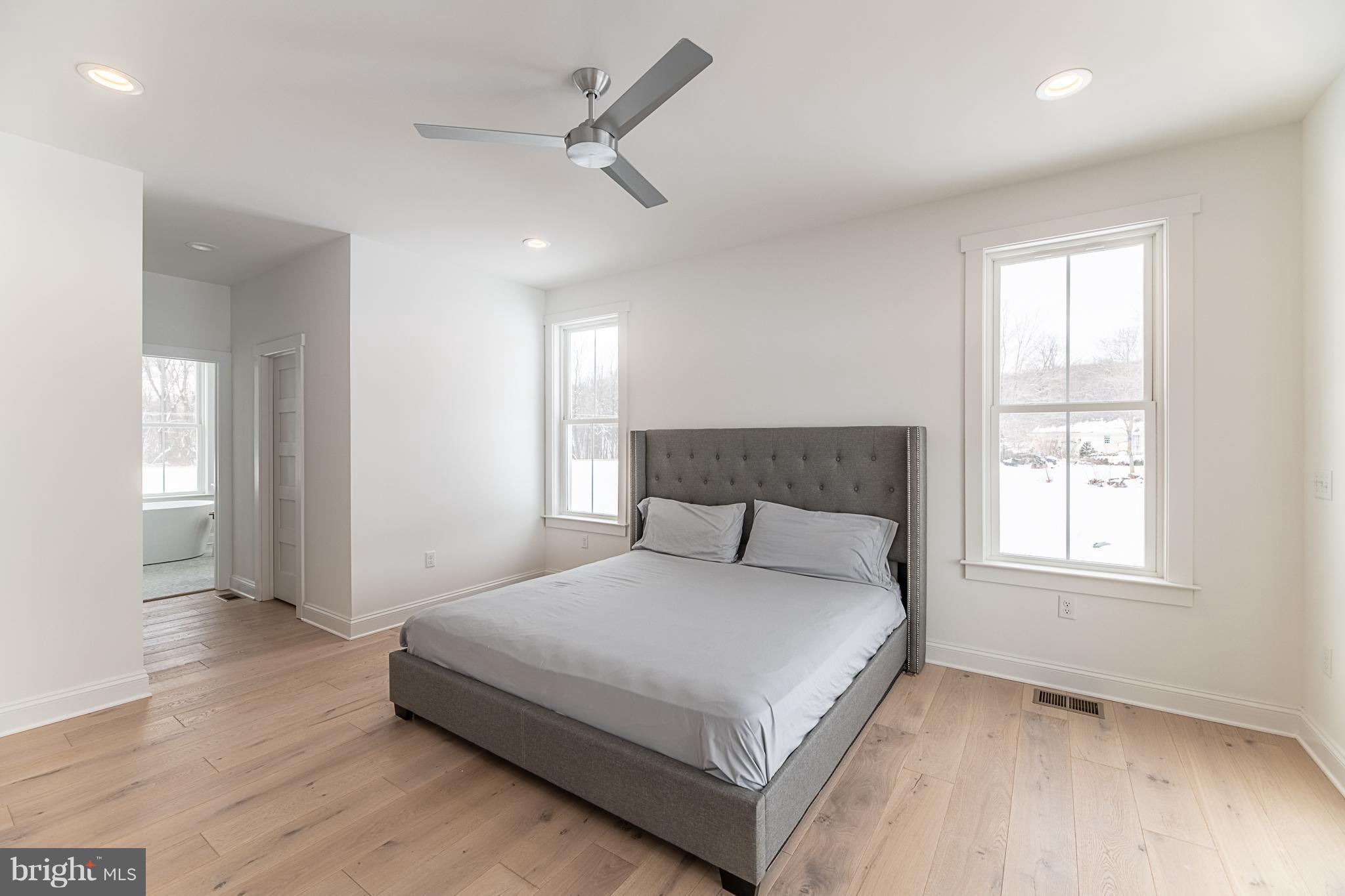 13762 Taylorstown Road Leesburg, VA 20176 - Photo 13 of 36 Master bedroom