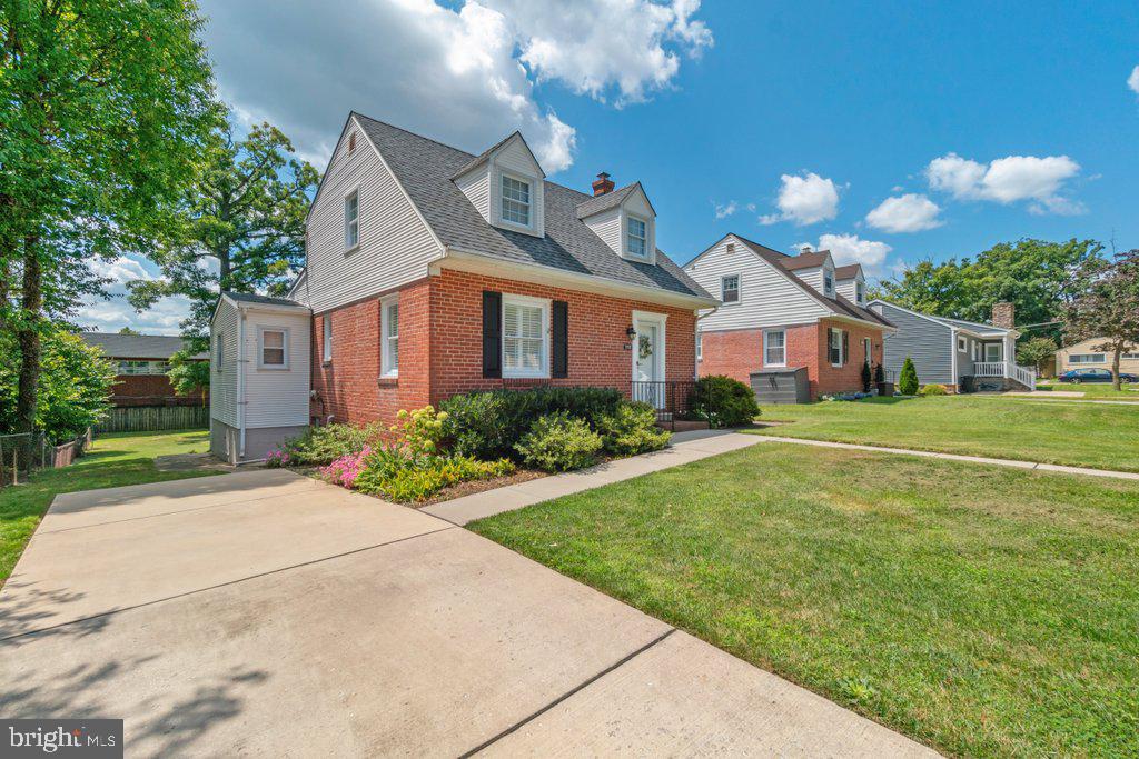 1707 Goodview Road Parkville, MD 21234 - Photo 1 of 41