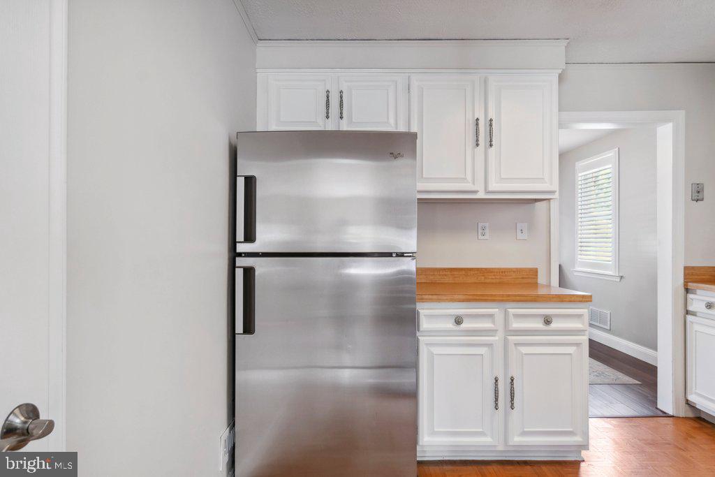 1707 Goodview Road Parkville, MD 21234 - Photo 11 of 41