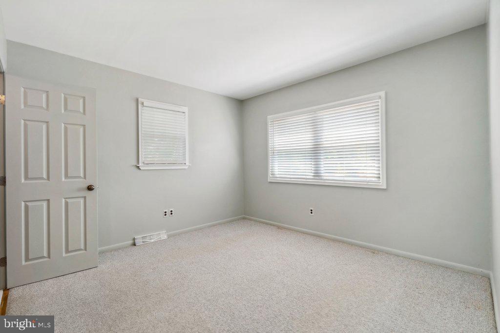 1707 Goodview Road Parkville, MD 21234 - Photo 16 of 41