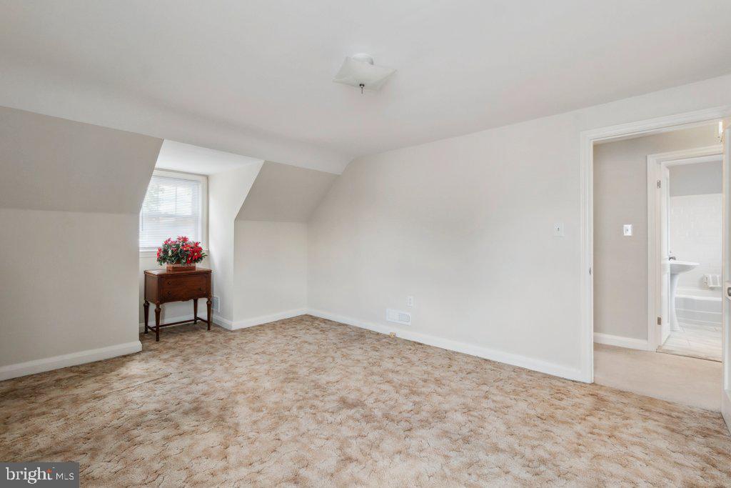 1707 Goodview Road Parkville, MD 21234 - Photo 24 of 41