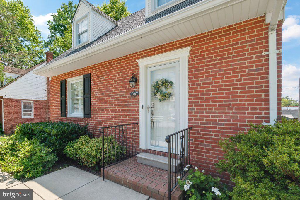 1707 Goodview Road Parkville, MD 21234 - Photo 4 of 41