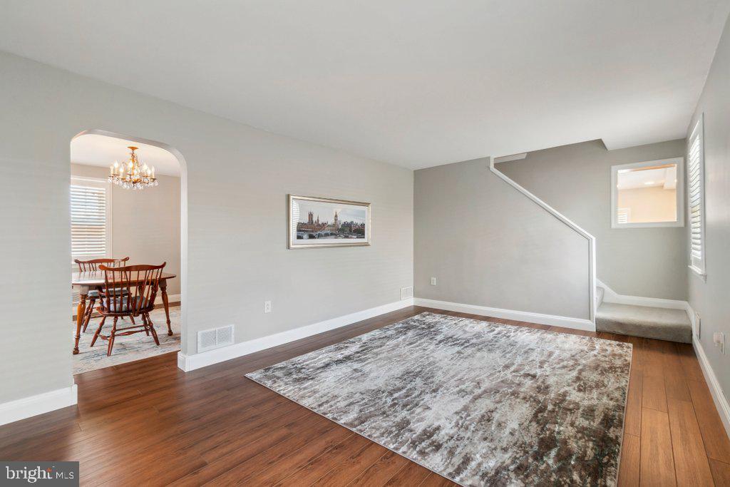 1707 Goodview Road Parkville, MD 21234 - Photo 6 of 41