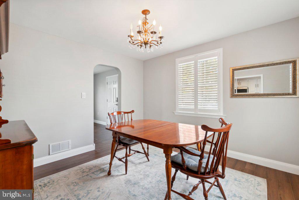 1707 Goodview Road Parkville, MD 21234 - Photo 9 of 41