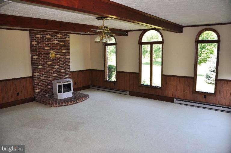 3600 Apple Pie Ridge Road Winchester, VA 22603 - Photo 15 of 30 Family Room