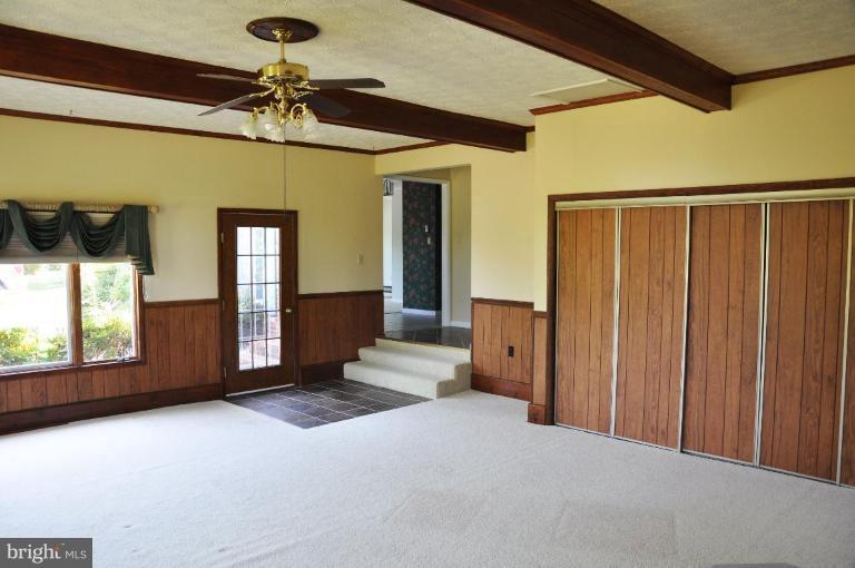 3600 Apple Pie Ridge Road Winchester, VA 22603 - Photo 16 of 30 Family Room #2