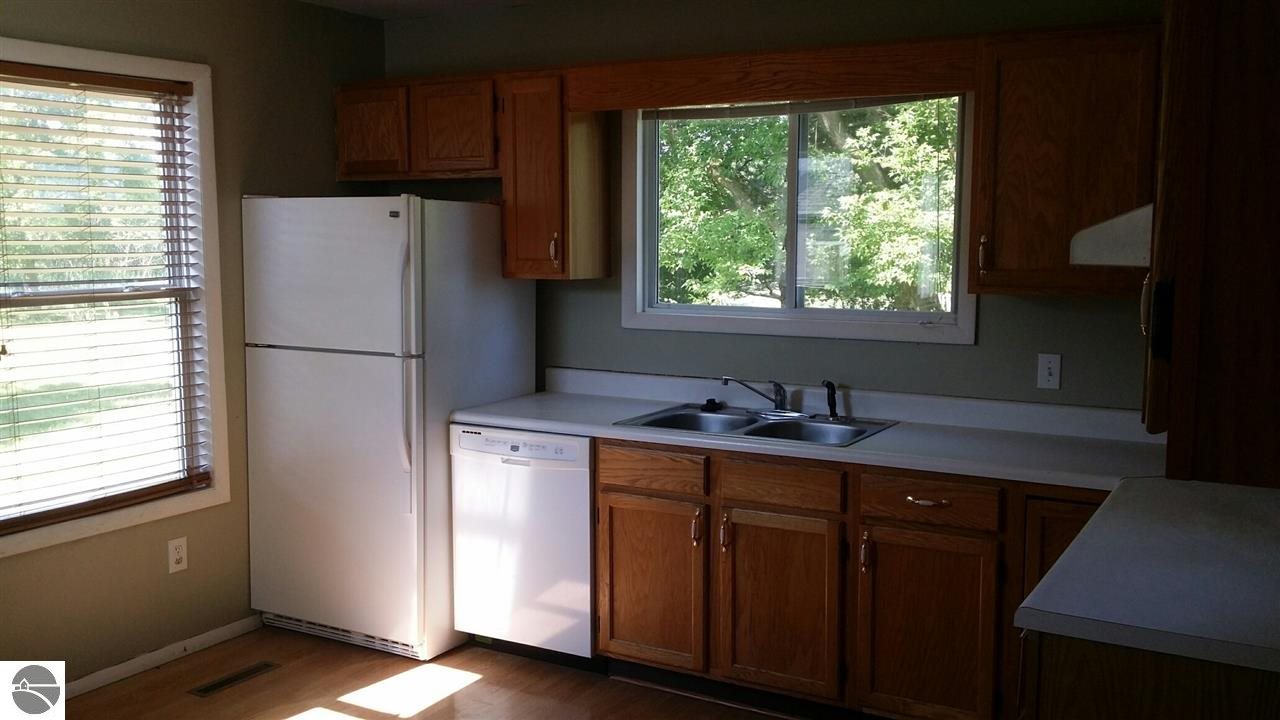 2425 West Blanchard Road Mount Pleasant, MI 48858 - Photo 6 of 13 1787640-7.JPG