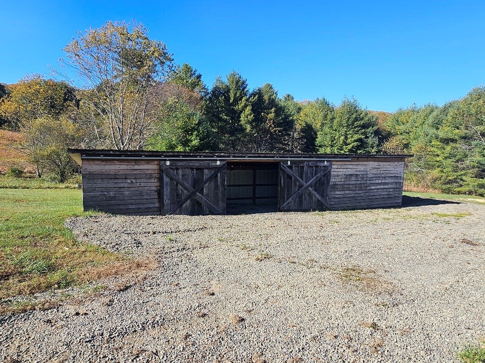 3633 Pine Mountain Road Independence, VA 24348 - Photo 33 of 38 Gallery Image 33