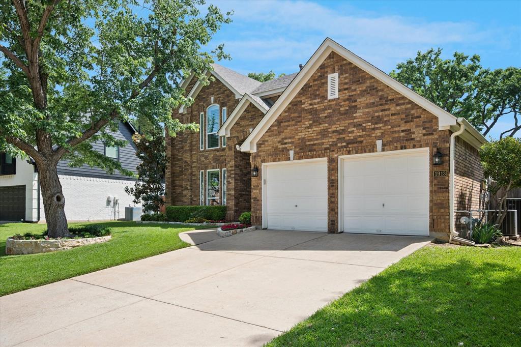 1913 Hartford Road Grapevine, TX 76051 - Photo 2 of 36