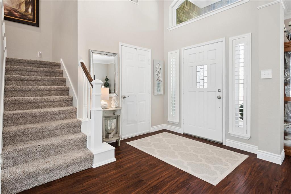 1913 Hartford Road Grapevine, TX 76051 - Photo 3 of 36