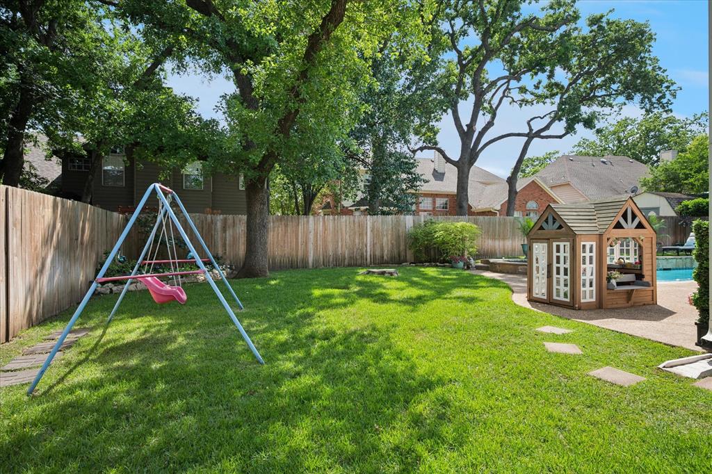 1913 Hartford Road Grapevine, TX 76051 - Photo 32 of 36