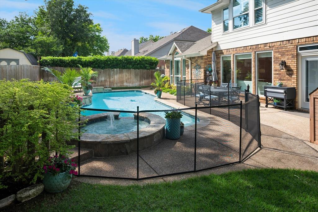 1913 Hartford Road Grapevine, TX 76051 - Photo 33 of 36