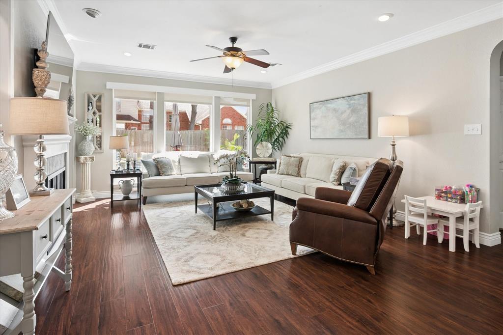 1913 Hartford Road Grapevine, TX 76051 - Photo 7 of 36