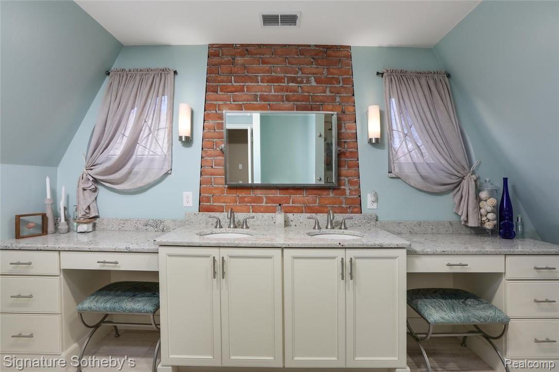 641 Washington Road Grosse Pointe, MI 48230 - Photo 33 of 44 641 Washington Rd Grosse-large-025-18-641 Washington Road Grosse-1500x1000-72dpi.jpg
