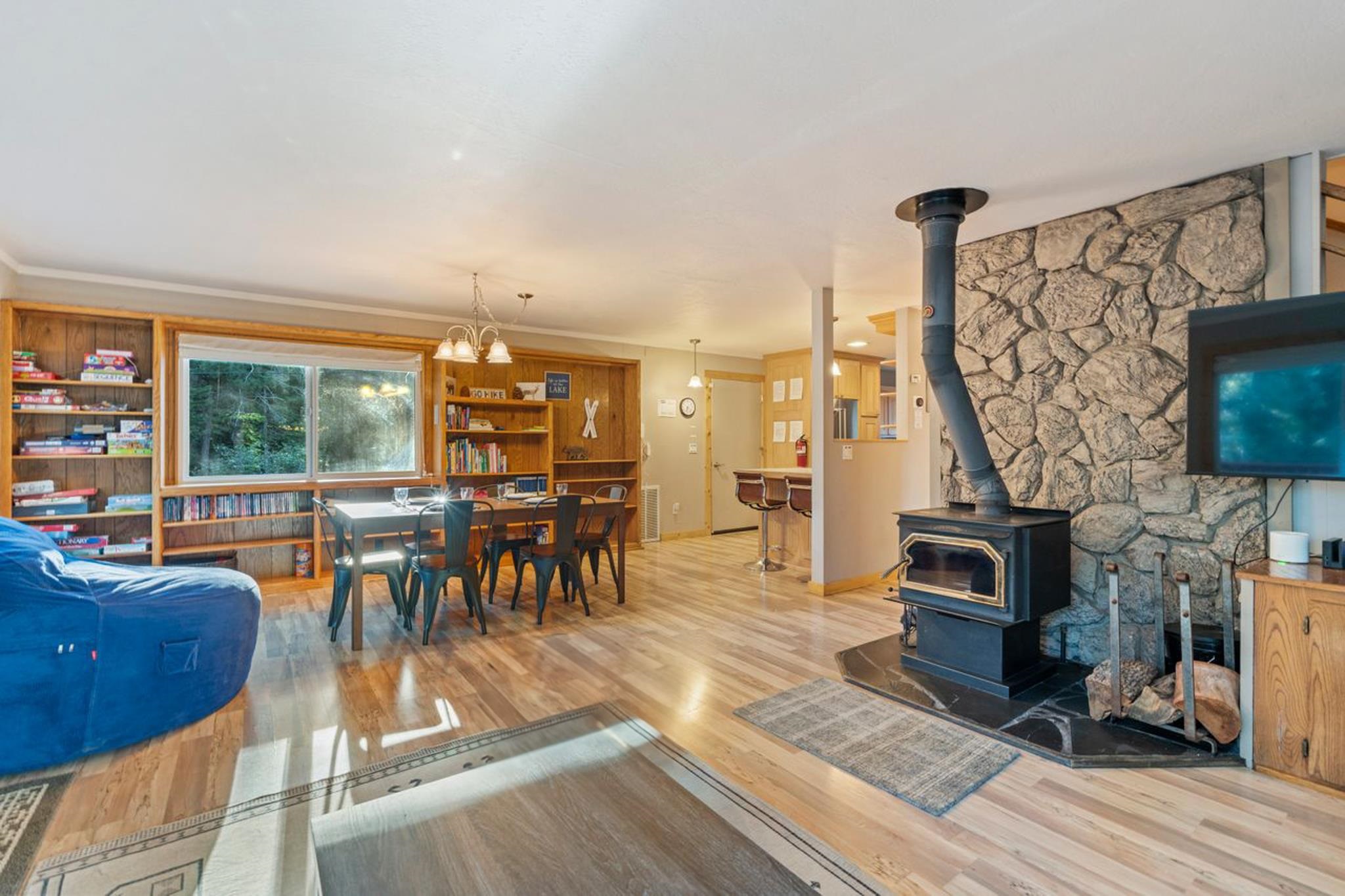 11411 Baden Road Truckee, CA 96161 - Photo 4 of 20 Gallery Image 4