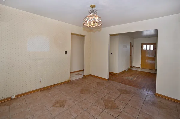 $176,900 | 601 Arch Street, Ottawa, IL 61350
