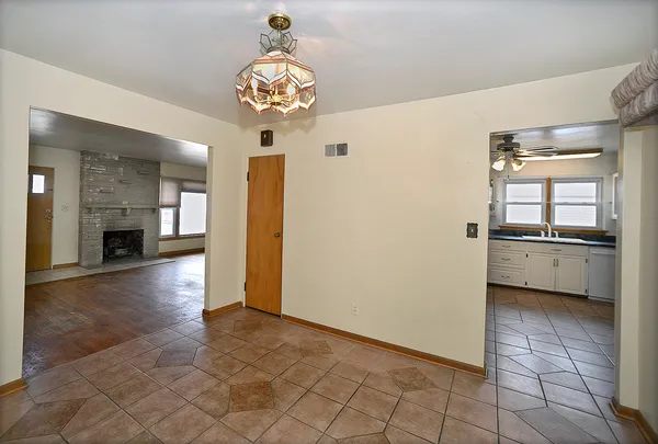 $176,900 | 601 Arch Street, Ottawa, IL 61350