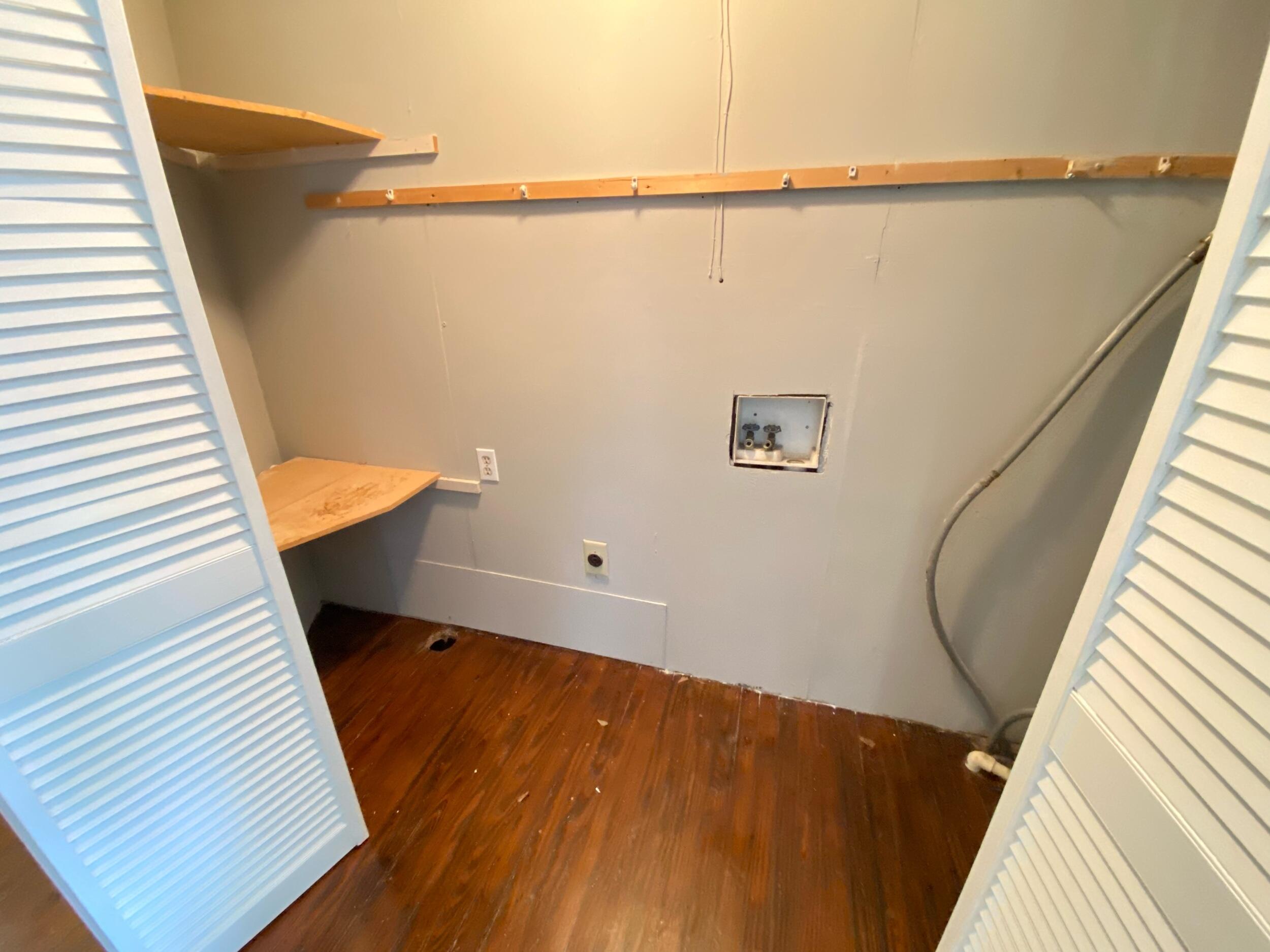 414 Hendrix Street Lexington, SC 29072 - Photo 14 of 16 Laundry