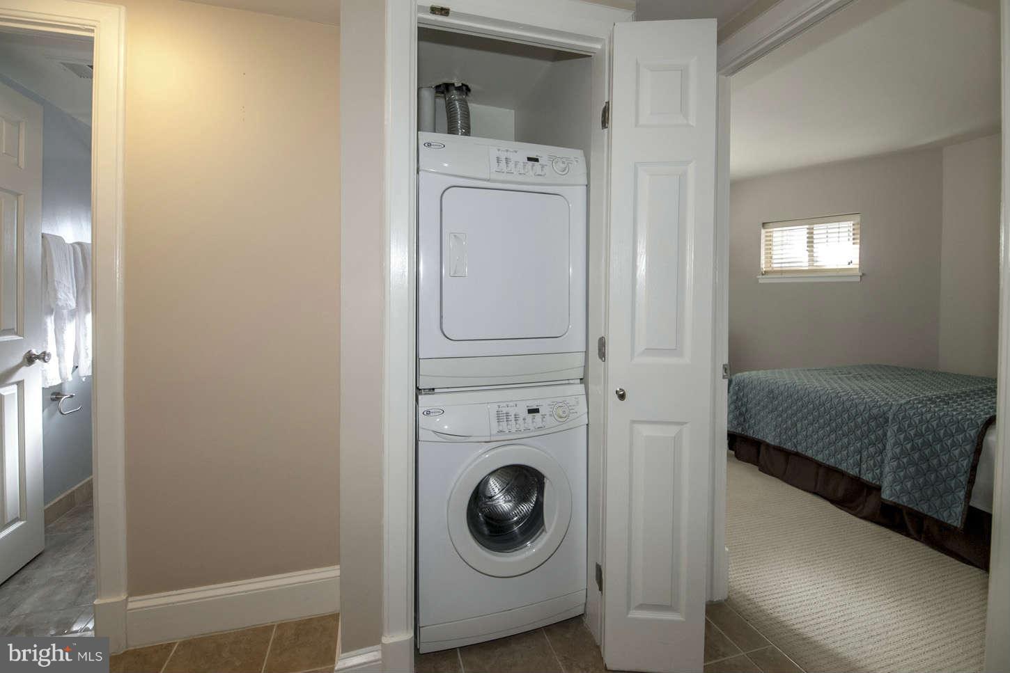 1673 Park Road Northwest, Unit B1 Washington, DC 20010 - Photo 19 of 25 Laundry