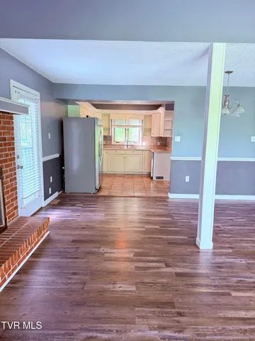 $3,900 | 413 Gustavis Avenue, Unit 5, Kingsport, TN 37664