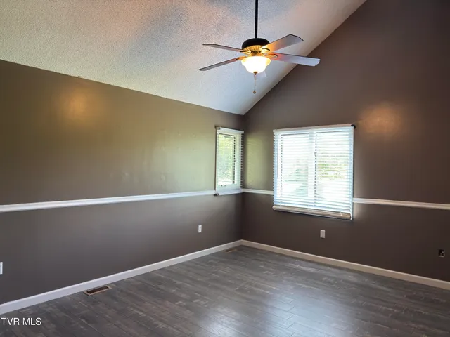 $3,900 | 413 Gustavis Avenue, Unit 5, Kingsport, TN 37664