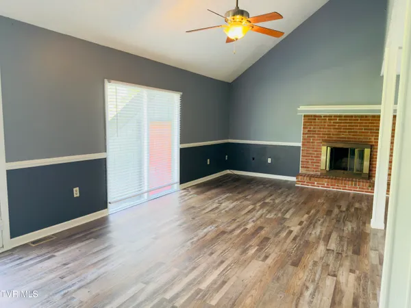 $2,500 | 413 Gustavis Avenue, Unit 5, Kingsport, TN 37664