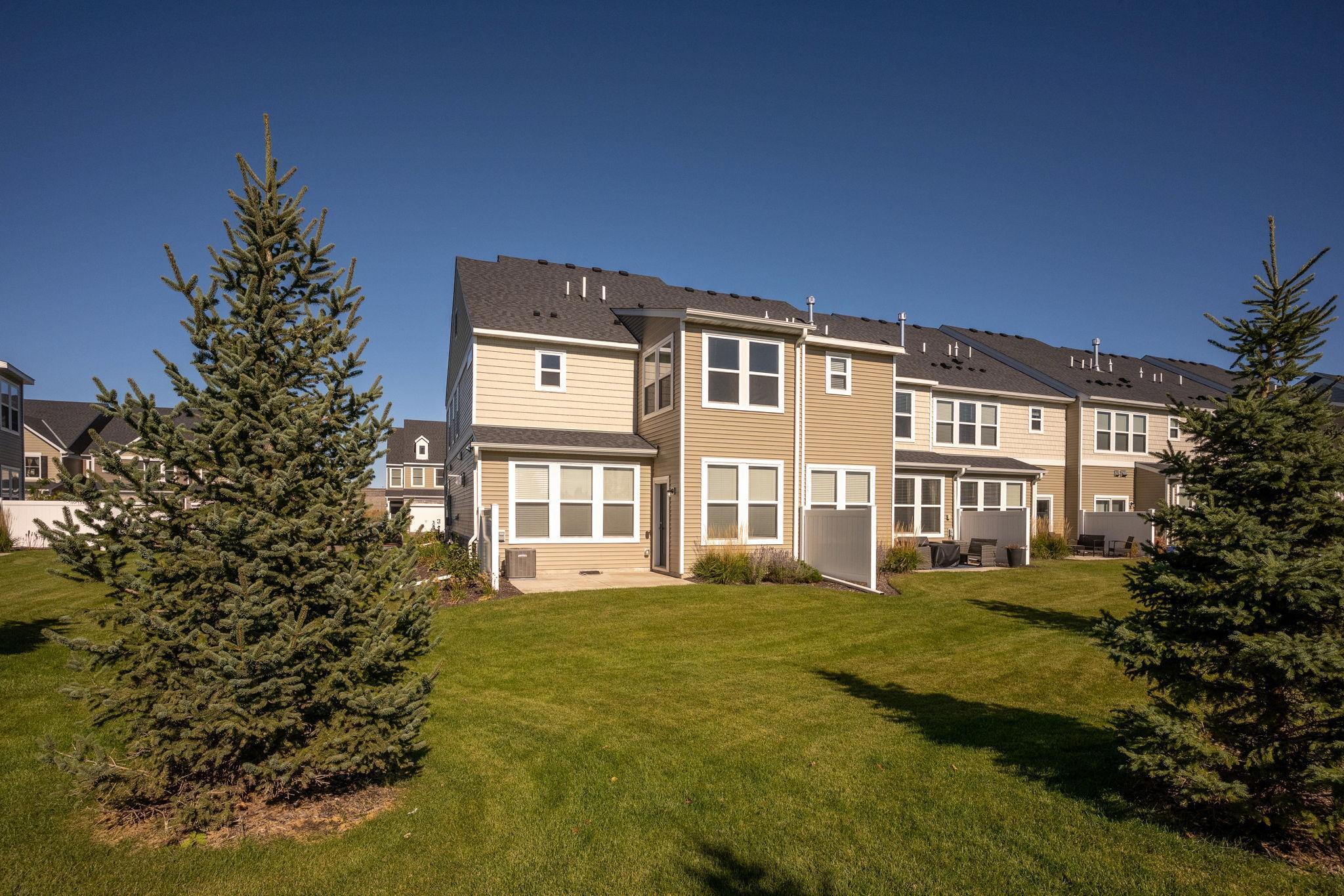 5321 94th Lane North Brooklyn Park, MN 55443 - Photo 3 of 22