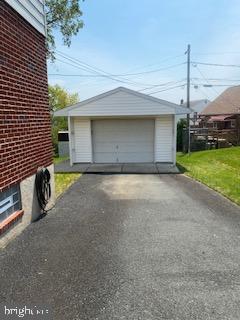 garage/driveway