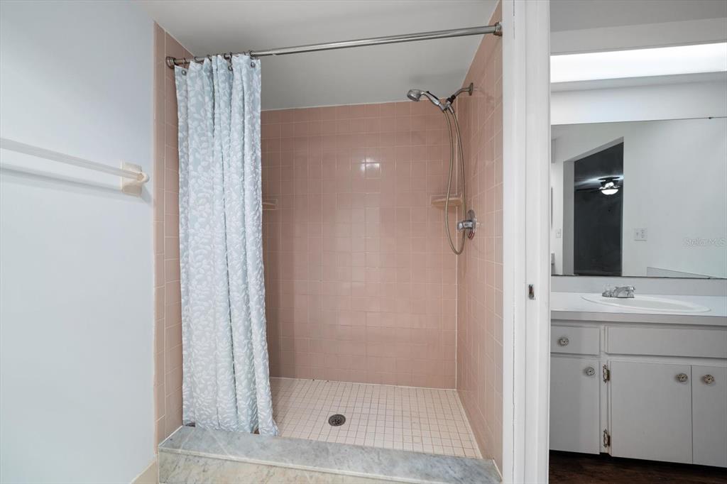 700 Starkey Road, Unit 1111 Largo, FL 33771 - Photo 17 of 38