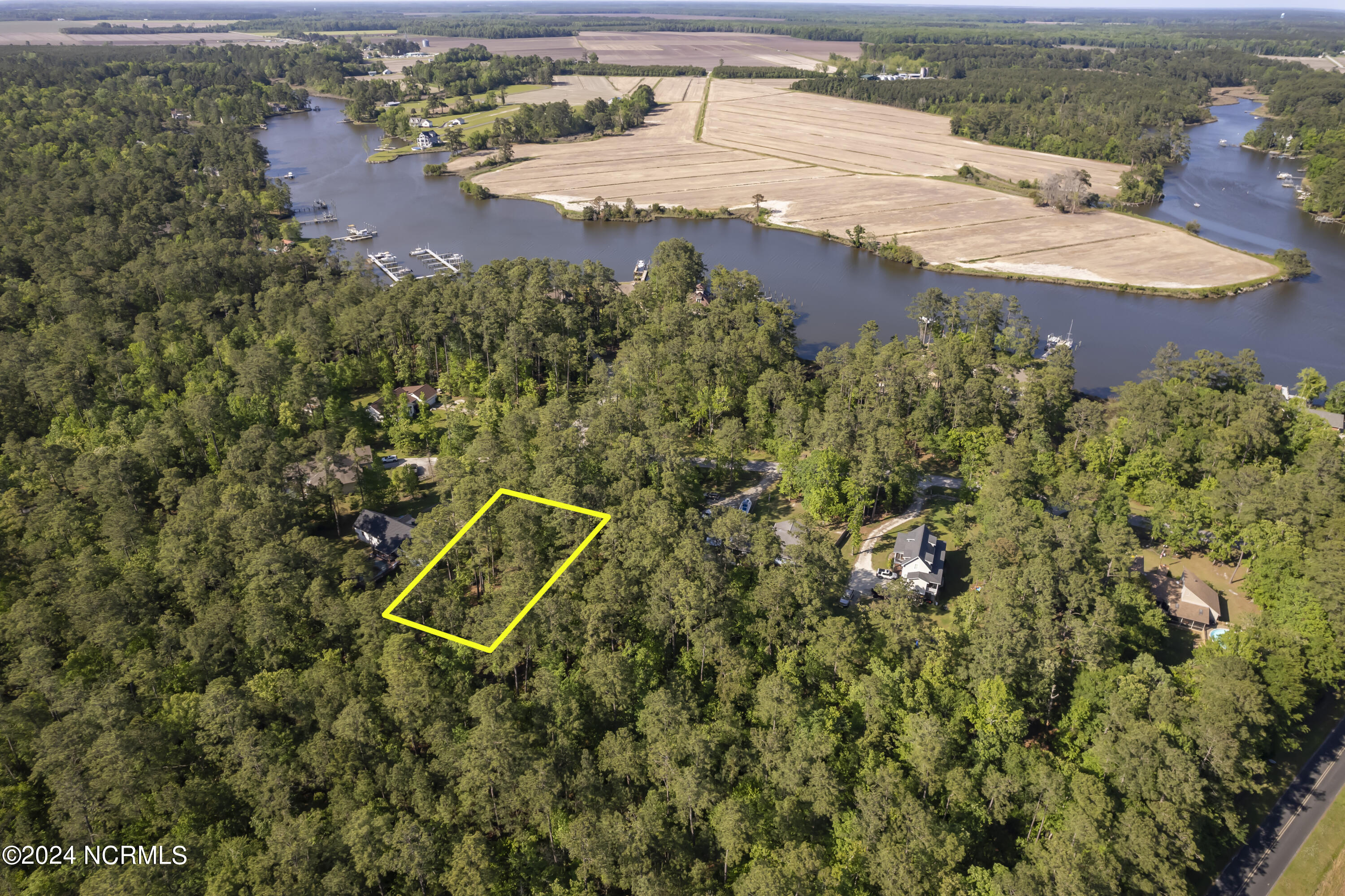 109 Spinnaker Point Road North Oriental, NC 28571 - Photo 12 of 18 Nestled in a Private Setting