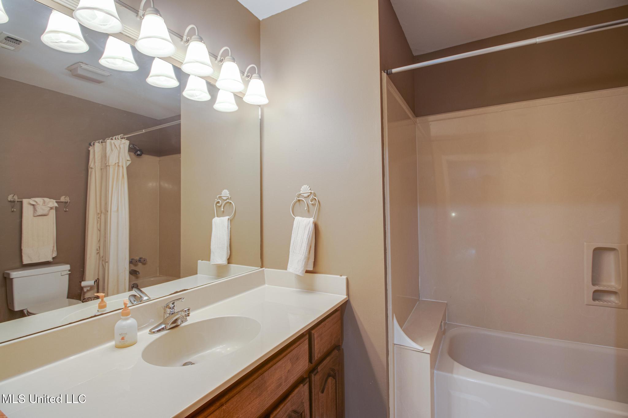 2588 Rue Palafox Biloxi, MS 39531 - Photo 23 of 31 Rue Palafox-20