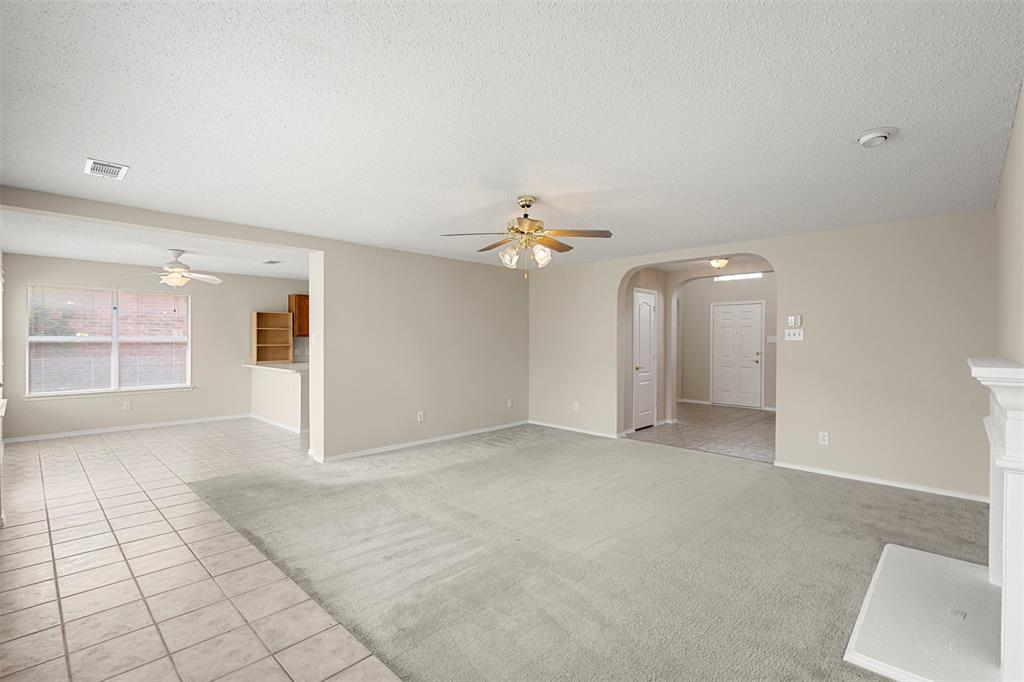 308 Valley Ridge Drive Red Oak, TX 75154 - Photo 6 of 24