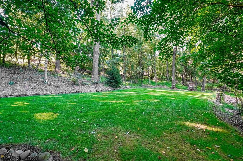 533 Thompson Run Road Pittsburgh, PA 15237 - Photo 22 of 25