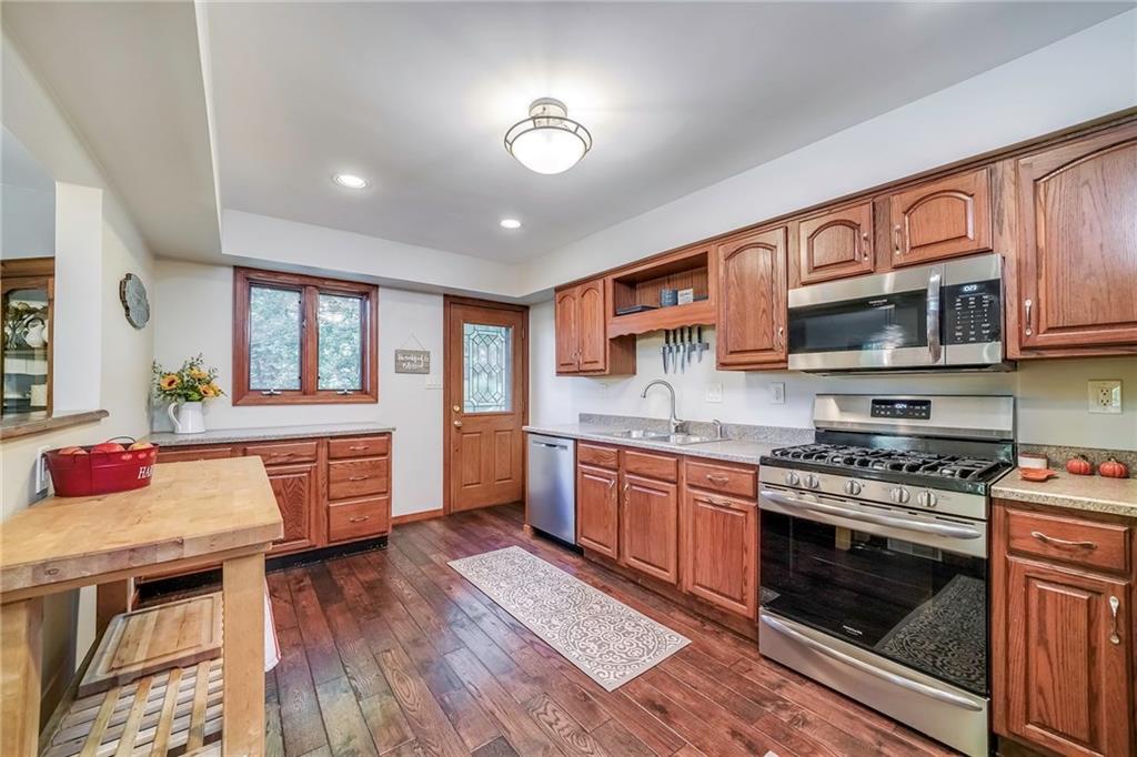 533 Thompson Run Road Pittsburgh, PA 15237 - Photo 8 of 25
