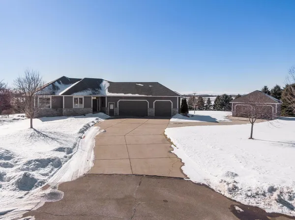$979,900 | 9015 Schutte Court, Corcoran, MN 55340