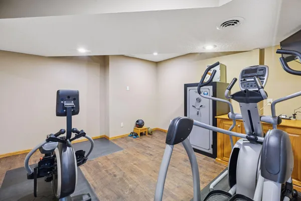 $979,900 | 9015 Schutte Court, Corcoran, MN 55340