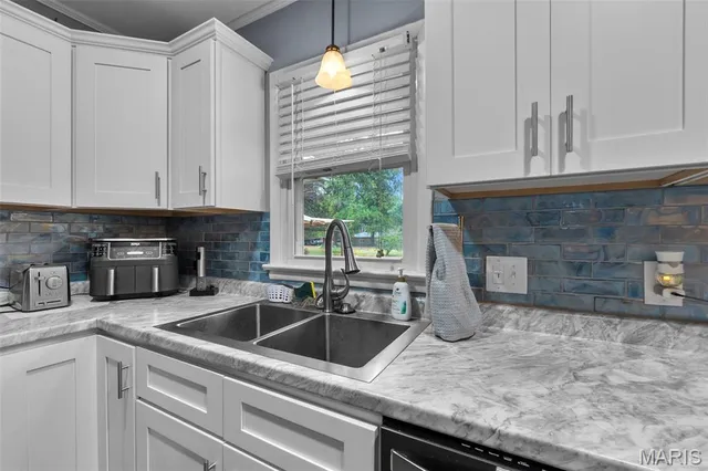 $210,000 | 918 Hawthorn Drive, Sikeston, MO 63801