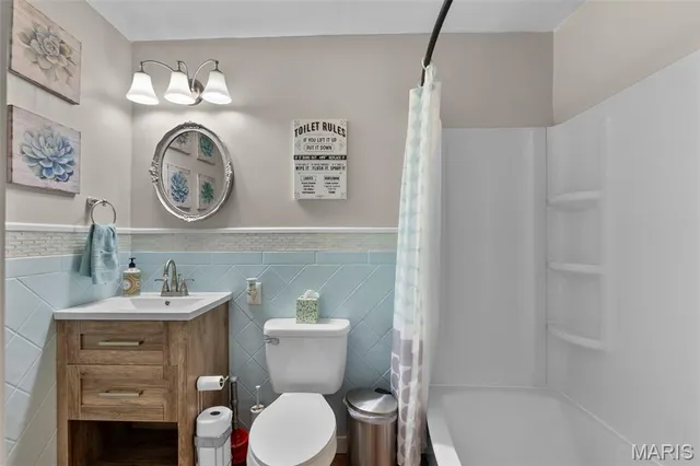 $210,000 | 918 Hawthorn Drive, Sikeston, MO 63801