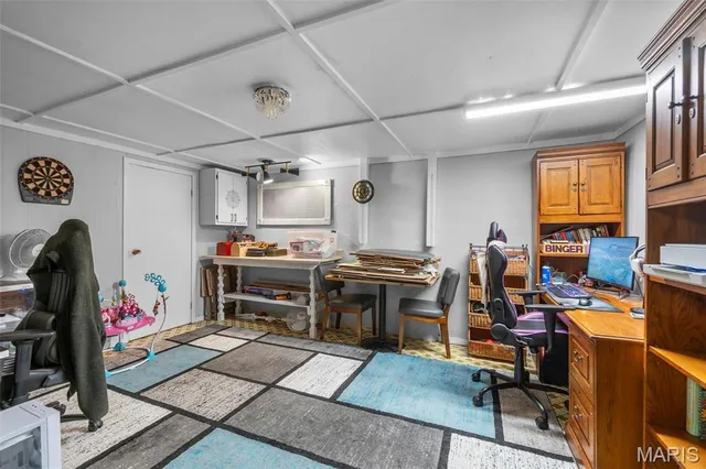 $210,000 | 918 Hawthorn Drive, Sikeston, MO 63801