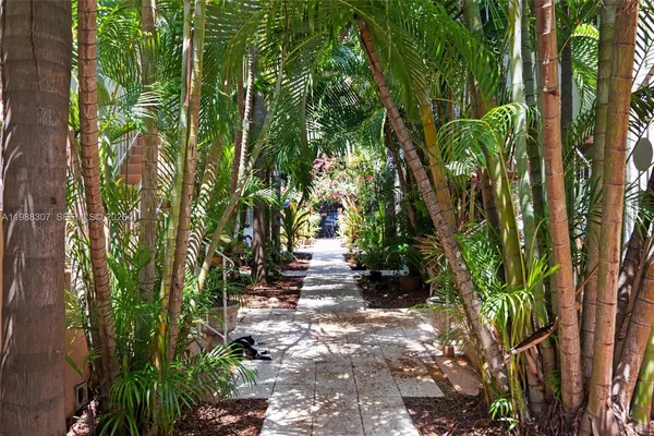 $268,000 | 1117 Meridian Avenue, Unit 51117, Miami Beach, FL 33139