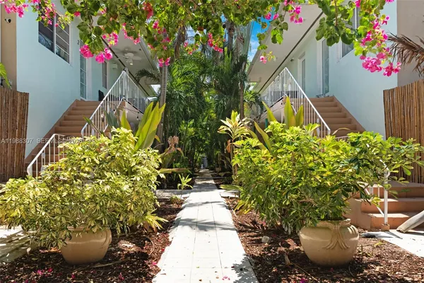 $268,000 | 1117 Meridian Avenue, Unit 51117, Miami Beach, FL 33139