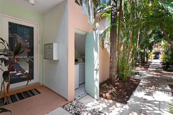 $268,000 | 1117 Meridian Avenue, Unit 51117, Miami Beach, FL 33139