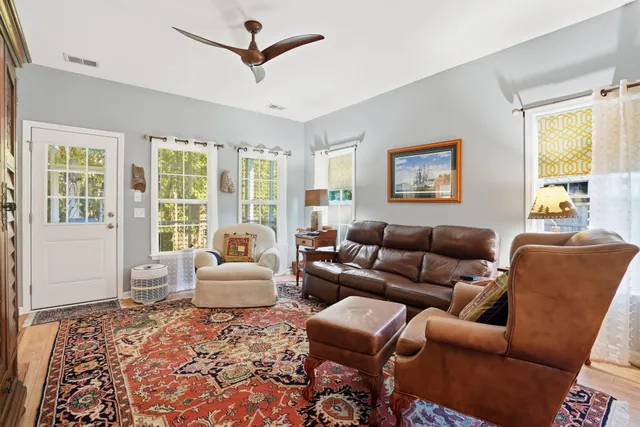 $650,000 | 1547 Camarillo Court, Mount Pleasant, SC 29429