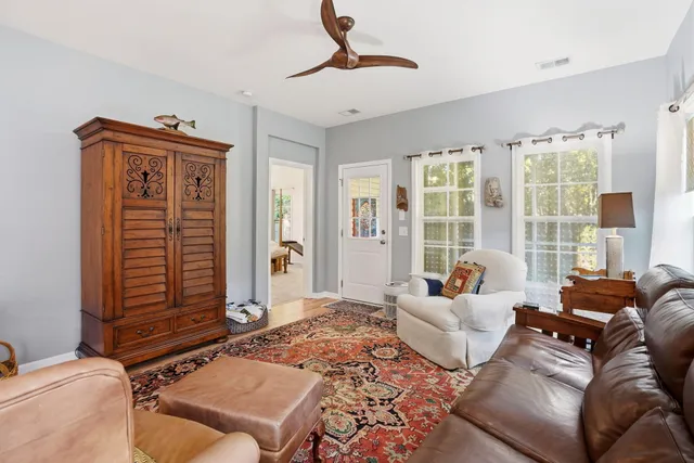 $650,000 | 1547 Camarillo Court, Mount Pleasant, SC 29429