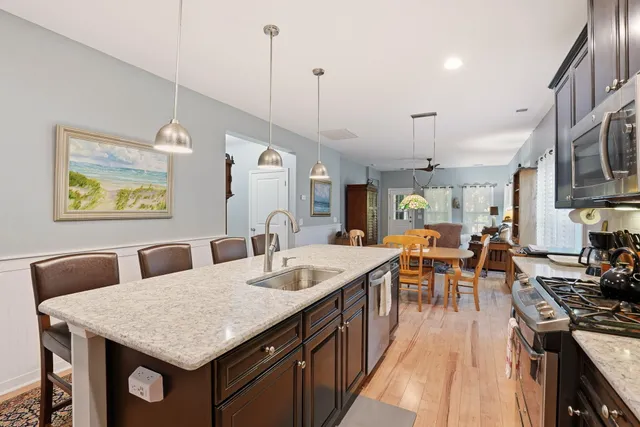 $650,000 | 1547 Camarillo Court, Mount Pleasant, SC 29429