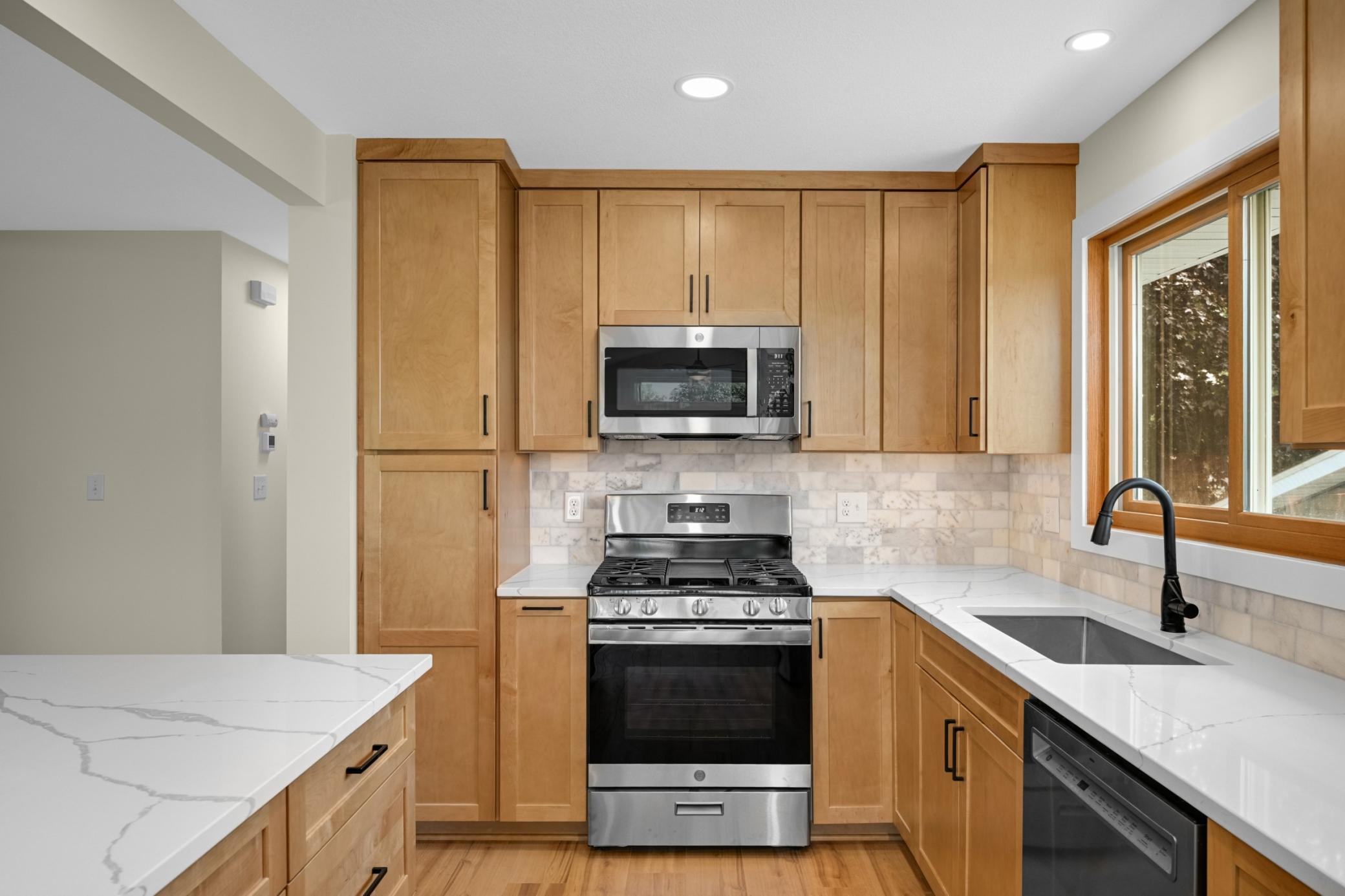 3947 Beryl Road Eagan, MN 55122 - Photo 11 of 43