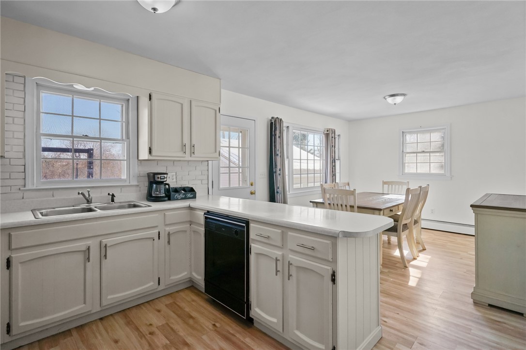 11 Barton Lane Middletown, RI 02842 - Photo 17 of 39