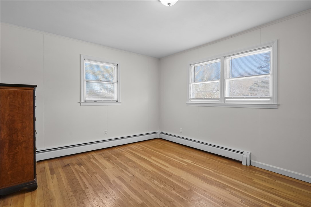 11 Barton Lane Middletown, RI 02842 - Photo 23 of 39